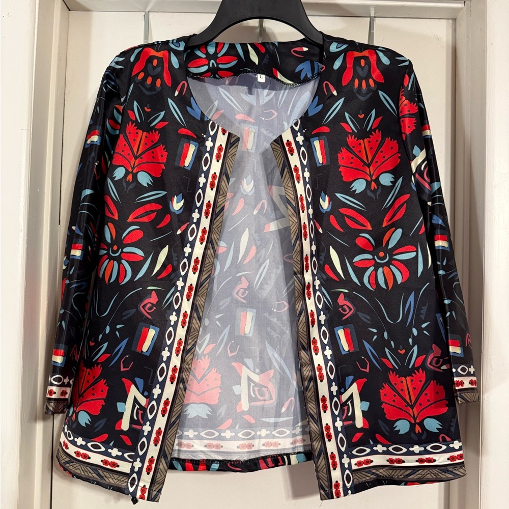 Gorgeous lightweight cover up jacket size medium